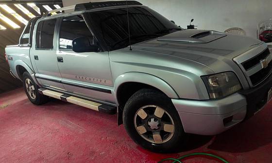 CHEVROLET S10 2.8 EXECUTIVE 4X4 CD 12V TURBO ELECTRONIC INTERCOOLER DIESEL 4P MANUAL